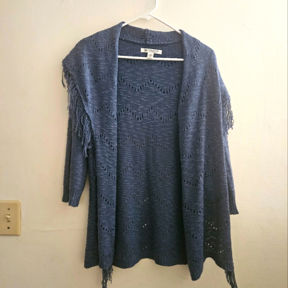 Size Small‎ Women's Blue Sweater by Versona
